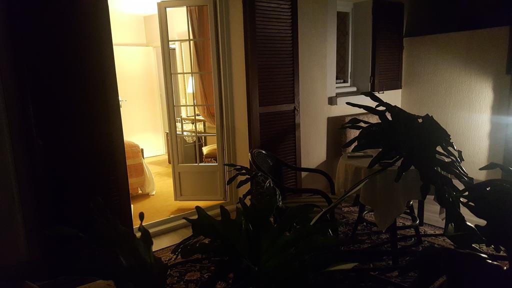 Logis - Hotel & Restaurant Le Gonfalon Germigny-l'Eveque Εξωτερικό φωτογραφία