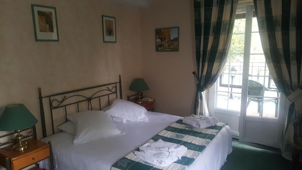 Logis - Hotel & Restaurant Le Gonfalon Germigny-l'Eveque Εξωτερικό φωτογραφία