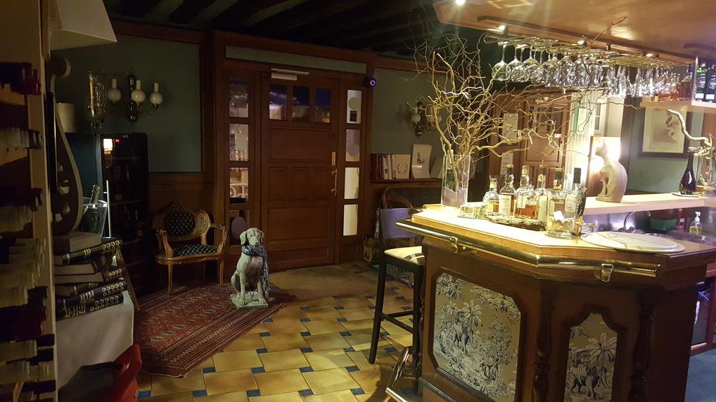 Logis - Hotel & Restaurant Le Gonfalon Germigny-l'Eveque Εξωτερικό φωτογραφία