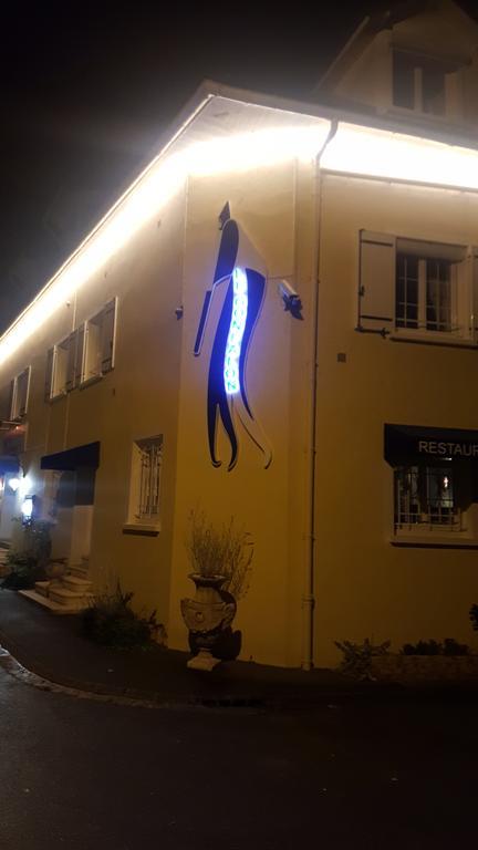 Logis - Hotel & Restaurant Le Gonfalon Germigny-l'Eveque Εξωτερικό φωτογραφία