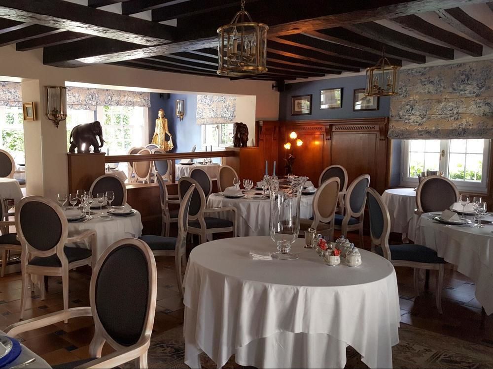 Logis - Hotel & Restaurant Le Gonfalon Germigny-l'Eveque Εξωτερικό φωτογραφία